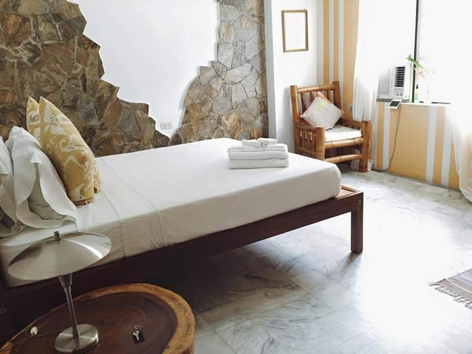 Stone Creek House Bed and Breakfast Romblon Εξωτερικό φωτογραφία