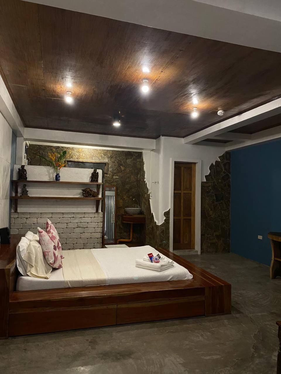 Stone Creek House Bed and Breakfast Romblon Εξωτερικό φωτογραφία