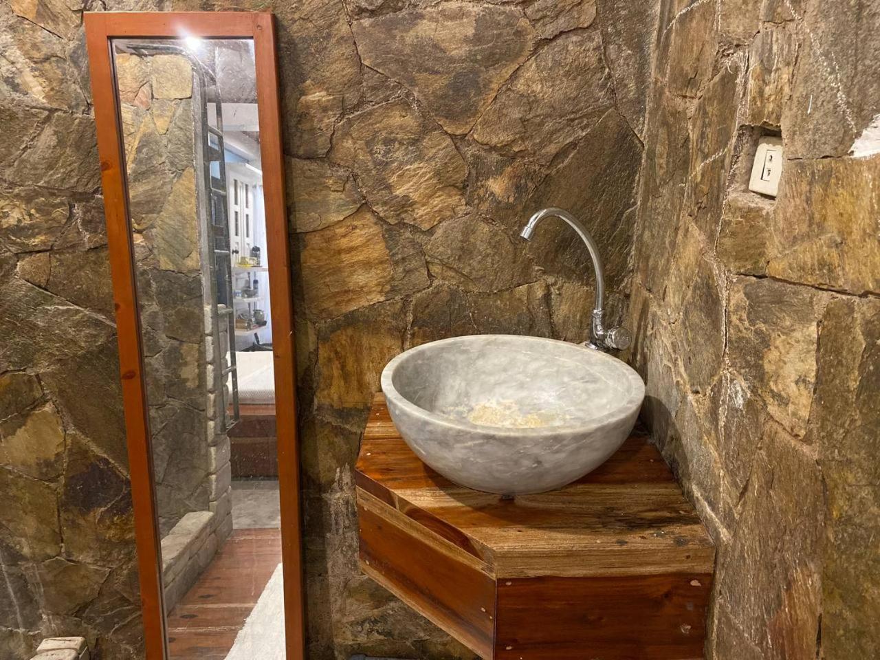 Stone Creek House Bed and Breakfast Romblon Εξωτερικό φωτογραφία