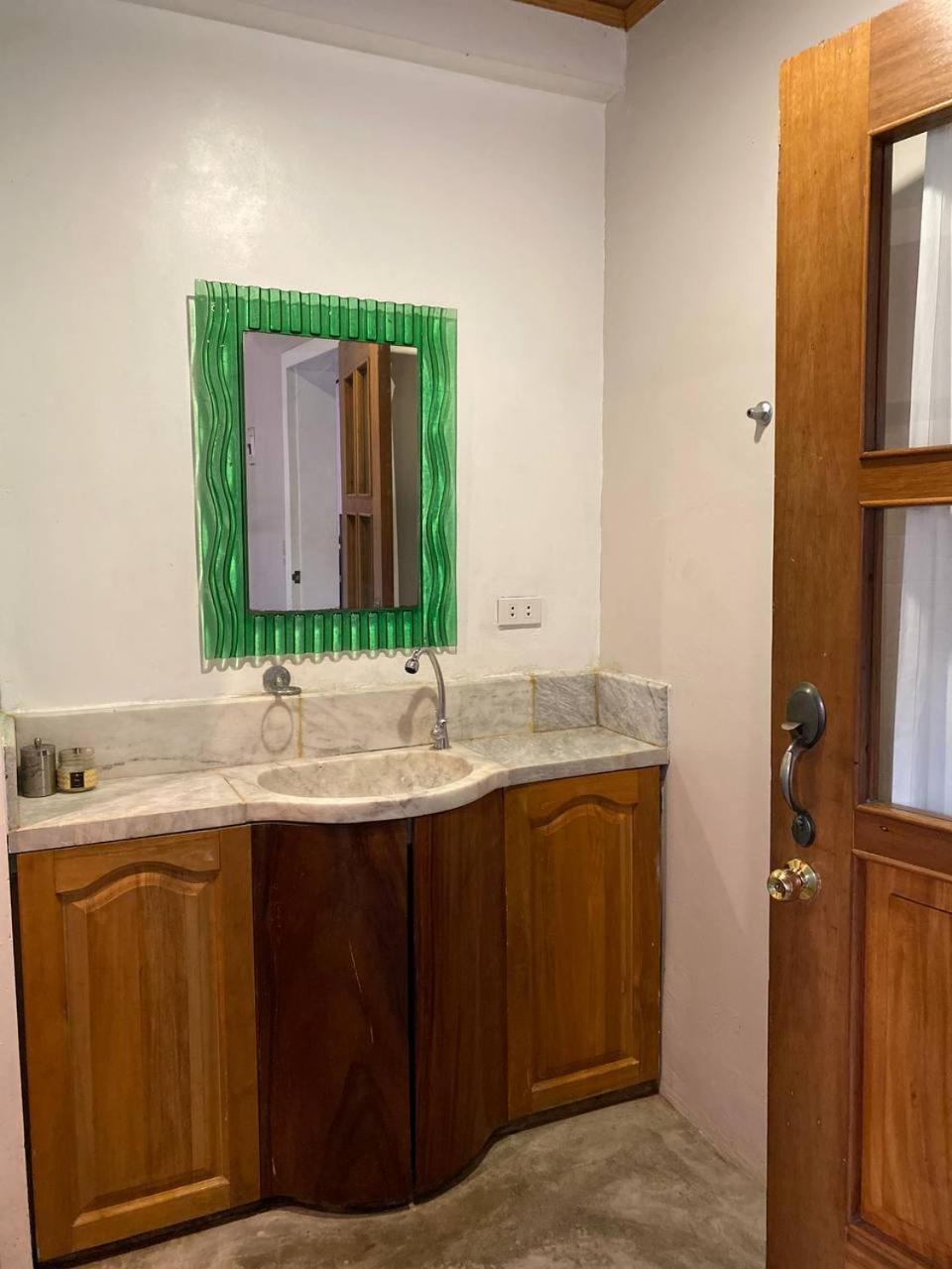 Stone Creek House Bed and Breakfast Romblon Εξωτερικό φωτογραφία